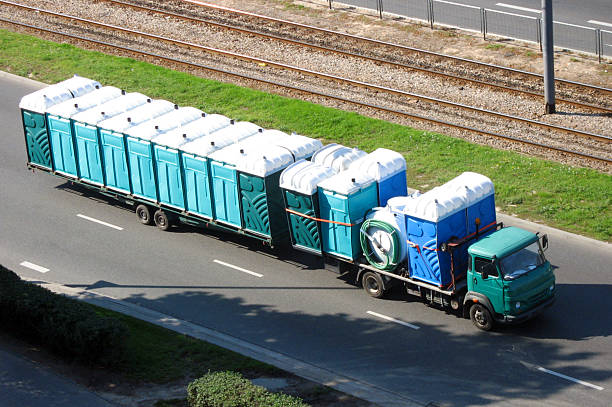 Portable Toilet Options We Offer in Hoffman Estates, IL
